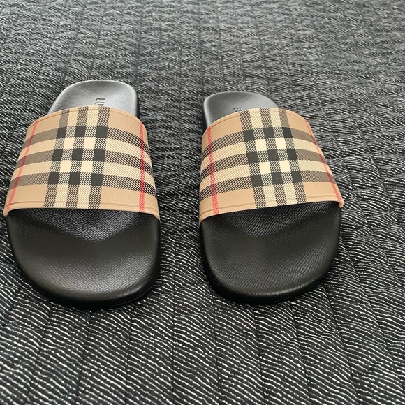 Burberry Beige and Black Check Slides - Picture 11 of 14